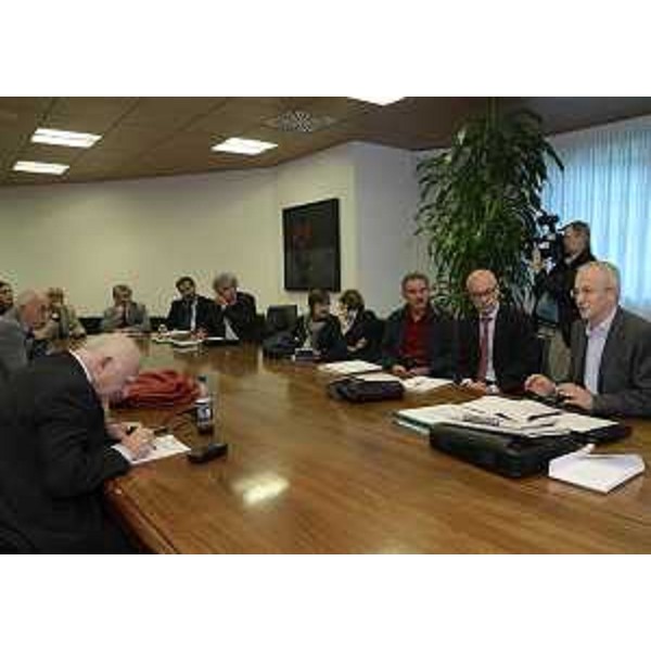 Gianpiero Fasola (Direttore Dipartimento Oncologia Azienda universitario-ospedaliera Udine e coordinatore regionale CIPOMO-Collegio Italiano dei Primari Oncologi Medici Ospedalieri) interviene durante la prima giornata dei lavori della "Academy of Oncology Management". (Udine 12/10/12)