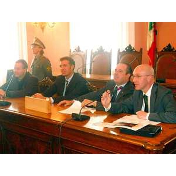 Stefano Balloch (Sindaco Cividale), Claudio Violino (Assessore regionale Risorse forestali) e Luca Bulfone (Direttore regionale Risorse rurali, agroalimentari e forestali). (Cividale del Friuli 16/10/12)