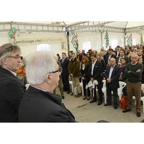 Renzo Tondo (Presidente Friuli Venezia Giulia) e Raffaele Bonanni (Segretario nazionale CISL) al meeting annuale della CISL del Friuli Venezia Giulia. (Magnano in Riviera 17/10/12)