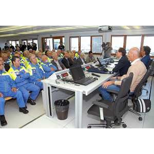 Luca Ciriani (Vicepresidente FVG e assessore regionale Protezione civile) durante la conferenza stampa nella sede della Protezione civile. (Palmanova 22/10/12)