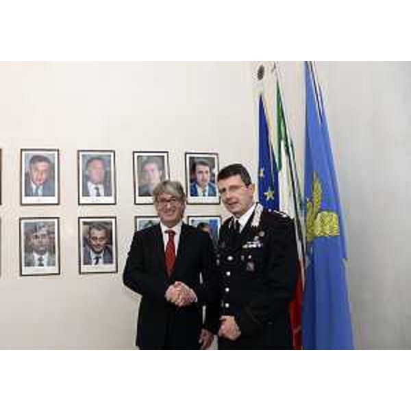 Renzo Tondo (Presidente Friuli Venezia Giulia) e Andrea Guglielmi (Comandante provinciale Carabinieri Trieste) nella sede della Regione. (Trieste 06/11/12)