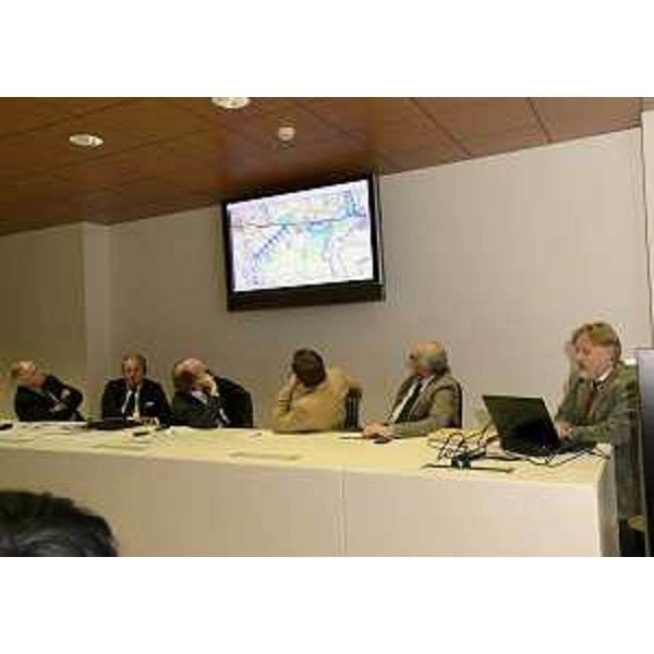 Bortolo Mainardi (Commissario straordinario linea FS Venezia-Trieste) e Riccardo Riccardi (Assessore regionale Infrastrutture) nell'incontro di verifica del documento con le osservazioni dei 22 sindaci dei Comuni della Bassa Friulana sulla linea FS ad alta velocità/alta capacità Venezia-Trieste. (Udine 14/11/12)