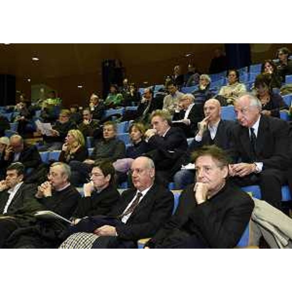 Antonio Devetag (Direttore generale Mittelfest) tra i rappresentanti degli Enti primari del FVG durante l'illustrazione del bilancio 2013 per la Cultura. (Udine 19/11/12)