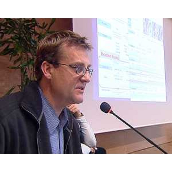 Ales Poredos (Agenzia slovena Ambiente) interviene al convegno "1972-2012, 40 anni di previsione valanghe in Friuli". (Udine 21/11/12)