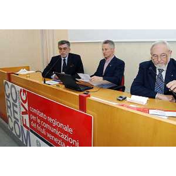 Riccardo Illy (Presidente Regione Friuli Venezia GIulia) al convegno "Presunto Colpevole" organizzato dalla Corecom e dall'Ordine dei Giornalisti del Friuli Venezia Giulia. (Scodovacca di Cervignano 26/03/07)