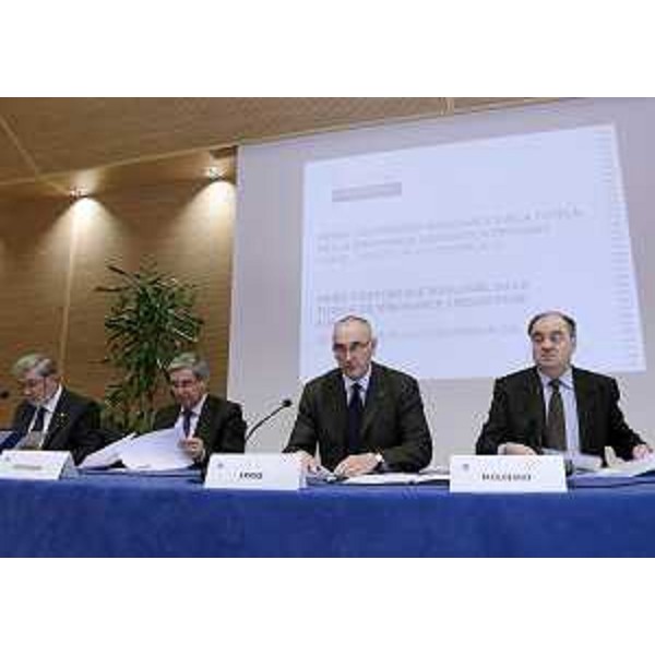 L.Zanon (Presidente ARLeF-Agenzia regionale lingua friulana), P.Fontanini (Presidente Provincia Udine), M.Franz (Presidente Consiglio regionale) e R.Molinaro (Assessore regionale Istruzione) alla prima Conferenza regionale sulla tutela della minoranza linguistica friulana. (Udine 24/11/12)