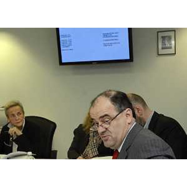 Maria Teresa Bassa Poropat (Presidente Provincia Trieste) e Roberto Molinaro (Assessore regionale Istruzione Università Ricerca Famiglia Associazionismo Cooperazione) durante la riunione del CAL-Consiglio delle Autonomie Locali. (Udine 26/11/12)