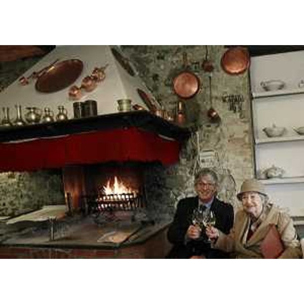 Renzo Tondo (Presidente Friuli Venezia Giulia) e Annamaria Frangipane Morelli De Rossi (Erede famiglia Fontanabona) nel castello del borgo di Fontanabona. (Pagnacco 30/11/12)