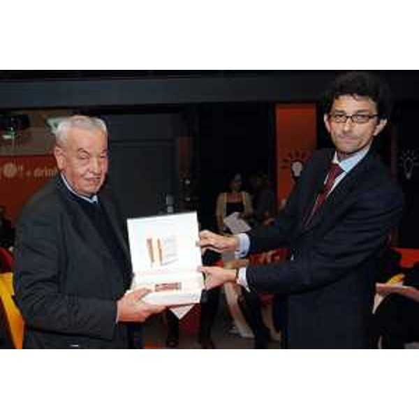 Isaac Getz (Presidente della scuola di management Escp di Parigi) alla consegna del Premio Innovazione 2006 alla So.Te.Co (Società Tessuti Coagulati) Spa di Savogna d'Isonzo (Go). (Udine 26/03/07)