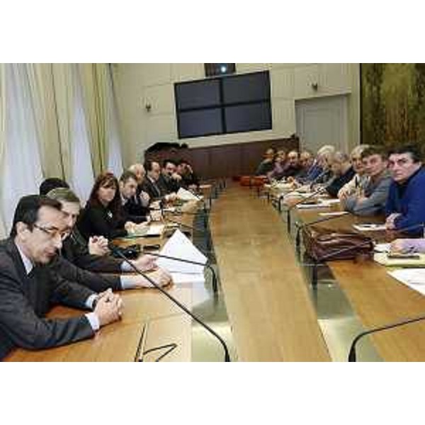 Angela Brandi (Assessore regionale Lavoro) incontra rappresentanti di Azienda, Confindustria, sindacati e Alessandro Ciriani (Presidente Provincia Pordenone) sulla situazione occupazionale e industriale dello stabilimento della Ideal Standard di Orcenico Inferiore. (Trieste 04/12/12)