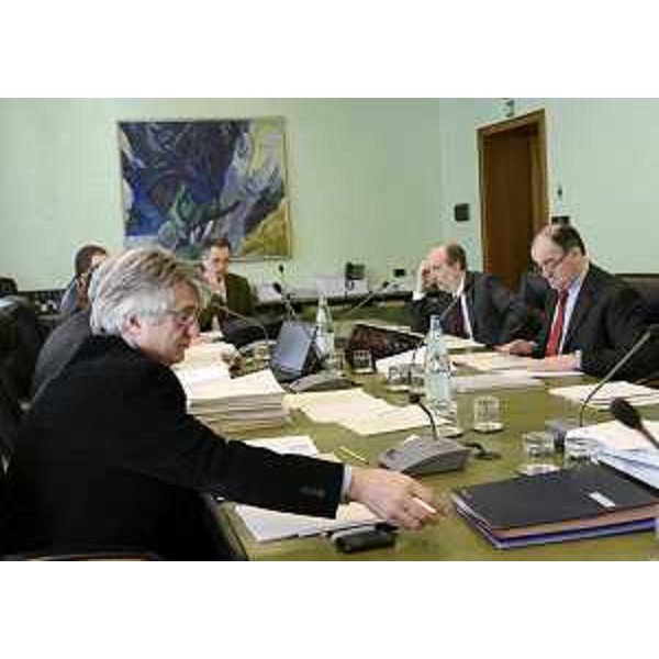 Renzo Tondo (Presidente Friuli Venezia Giulia) presiede la riunione della Giunta regionale, nella sede del Consiglio regionale. (Trieste 05/12/12)