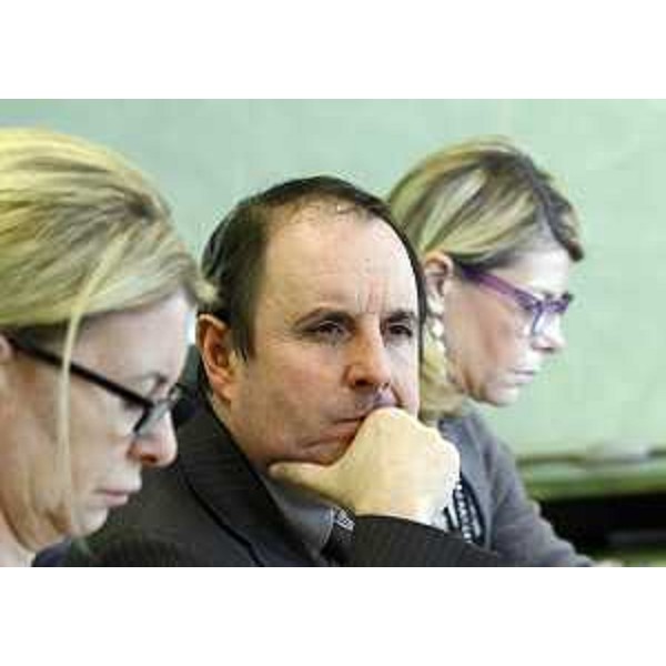 Gli assessori regionali S.Savino (Finanze Patrimonio Programmazione Ambiente Energia Politiche Montagna), C.Violino (Risorse rurali agroalimentari forestali) e F.Seganti (Attività produttive Polizia locale Sicurezza) durante la riunione della Giunta regionale. (Trieste 05/12/12)