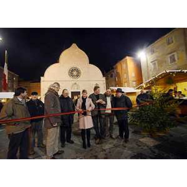 Federica Seganti (Assessore regionale Attività produttive) all'inaugurazione del Mercatino dell'Avvento. (Muggia 06/12/12)