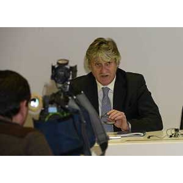 Renzo Tondo (Presidente Friuli Venezia Giulia) in conferenza stampa. (Udine 10/12/12)