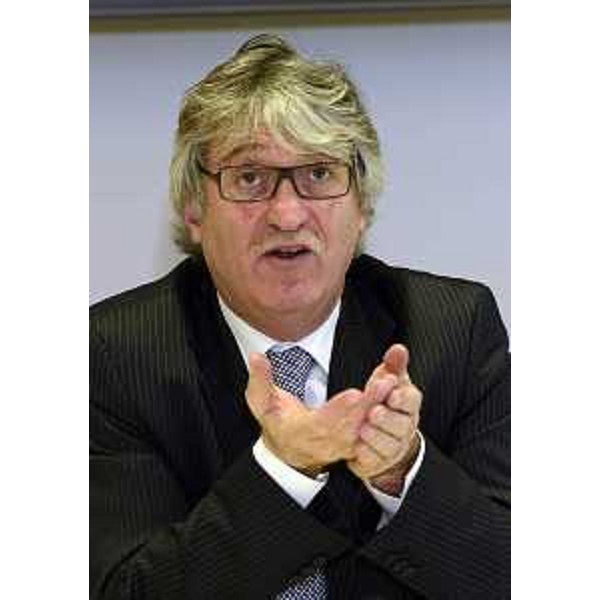 Renzo Tondo (Presidente Friuli Venezia Giulia) in conferenza stampa. (Udine 10/12/12)