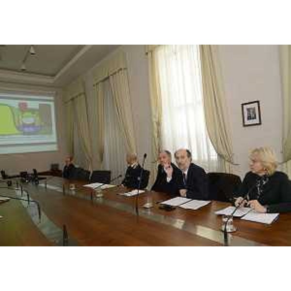 RiccardiTravisaniTurelloTamburini – Riccardo Riccardi (assessore Infrastrutture), Marco Travisani (commissario capo Polstrda9, Oriano Turello (direttore generale FVG Strade) e Laura Tamburini (Ufficio scolastico regionale). (Trieste, 13/12/2012)
