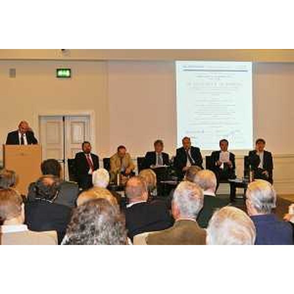 Renzo Tondo (Presidente Friuli Venezia Giulia) e Roberto Cosolini (Sindaco Trieste) alla tavola rotonda "Il futuro è il Porto", organizzata da Il Piccolo. (Trieste 12/12/12)
