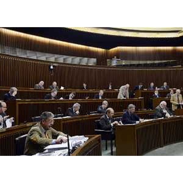 Aula del Consiglio regionale durante l'esame della Finanziaria 2013. (Trieste 14/12/12)