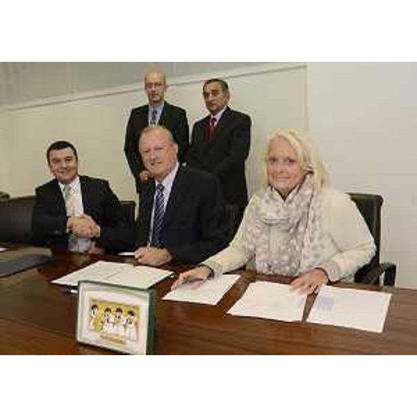 Branislav Bugarski (Ministro Cooperazione interregionale Provincia autonoma di Vojvodina - Serbia), Luciano Pozzecco (Direttore servizio Integrazione europea, Rapporti internazionali Gestione finanziaria Regione FVG) e Silvia Acerbi (Presidente Informest). (Udine 17/12/12)