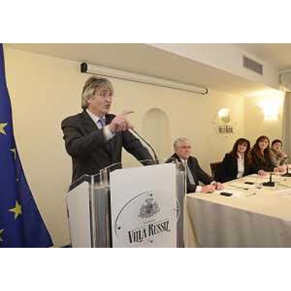 Renzo Tondo (Presidente Friuli Venezia Giulia) interviene all'inaugurazione di "Casa Elvine", casa famiglia all'interno della Fondazione Villa Russiz. (Capriva del Friuli 18/12/12)