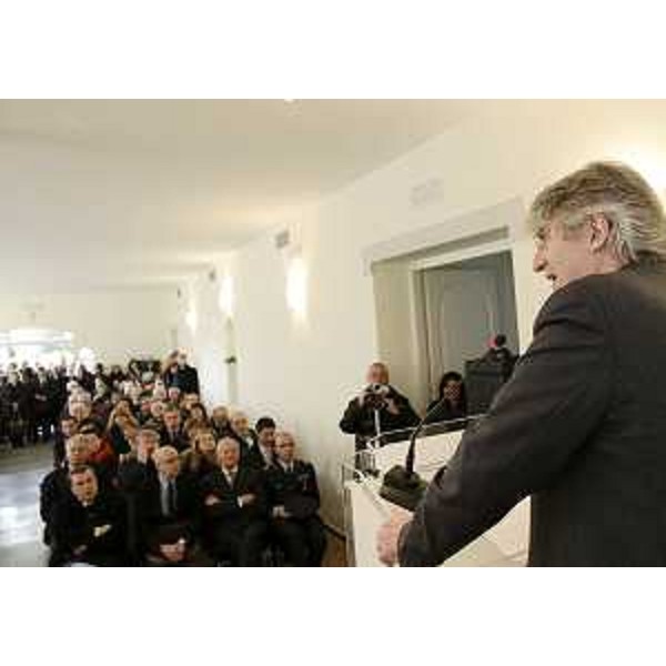 Renzo Tondo (Presidente Friuli Venezia Giulia) interviene all'inaugurazione di "Casa Elvine", casa famiglia all'interno della Fondazione Villa Russiz. (Capriva del Friuli 18/12/12)