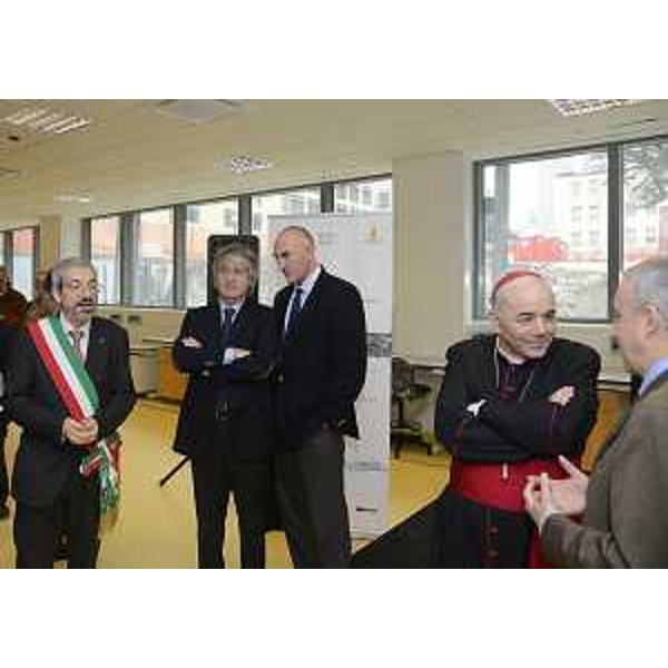 F.Honsell (Sindaco Udine), R.Tondo (Presidente Friuli Venezia Giulia), M.Franz (Presidente Consiglio regionale FVG) e A.B.Mazzocato (Arcivescovo Udine) all'inaugurazione della centrale tecnologia e del centro servizi di laboratorio dell'ospedale Santa Maria della Misericordia. (Udine 21/12/12)