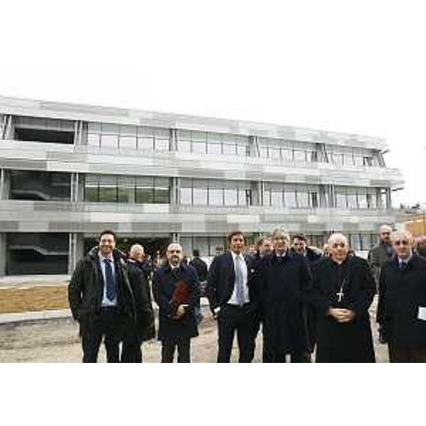R.Tondo (Presidente Friuli Venezia Giulia), A.B.Mazzocato (Arcivescovo Udine) e C.Favaretti (Direttore generale ospedale S.M.d.M. Udine) all'inaugurazione della centrale tecnologia e del centro servizi di laboratorio dell'ospedale Santa Maria della Misericordia. (Udine 21/12/12)