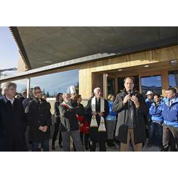 Luca Ciriani (Vicepresidente FVG) interviene all'inaugurazione dell'hotel "1301 Inn", realizzato da Promotur al posto della vecchia Foresteria. (Piancavallo 22/12/12)
