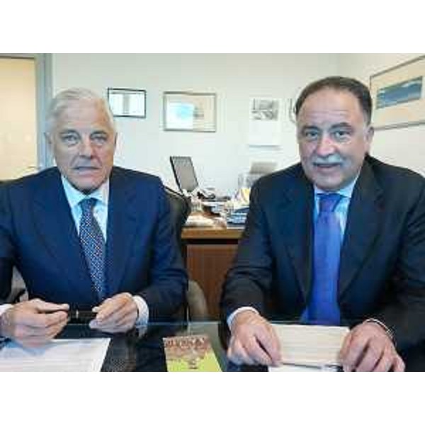 Lorenzo Pelizzo (Presidente SFF-Società Filologica Friulana) e Giuseppe Napoli (Vicedirettore centrale di Cultura, Sport, Relazioni internazionali e comunitarie). (Udine 11/01/13)