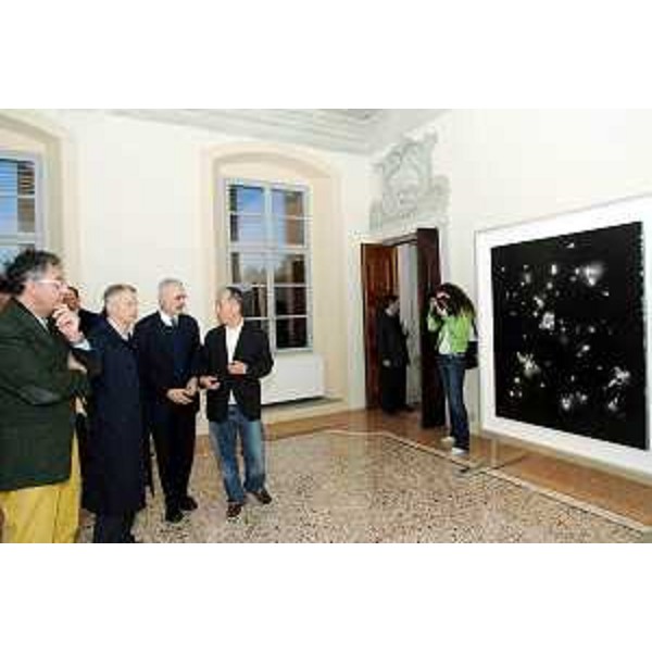 Riccardo Illy (Presidente Regione Friuli Venezia Giulia) con Roberto Antonaz (Assessore regionale all’istruzione, cultura, sport e pace) ritratti in occasione dell'inaugurazione della mostra di Sugimoto a Villa Manin. (Codroipo 31/03/07)