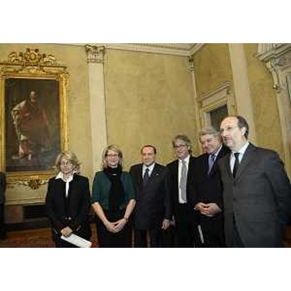 M.Monassi (Presidente Autorità portuale Trieste), S.Savino (Assessore regionale Finanze Patrimonio Programmazione), S.Berlusconi (Parlamentare), R.Tondo (Presidente Friuli Venezia Giulia) e gli assessori regionali E.De Anna (Cultura Relazioni internazionali) e R.Riccardi (Infrastrutture Mobilità) nella sede della Regione. (Trieste 04/02/13)