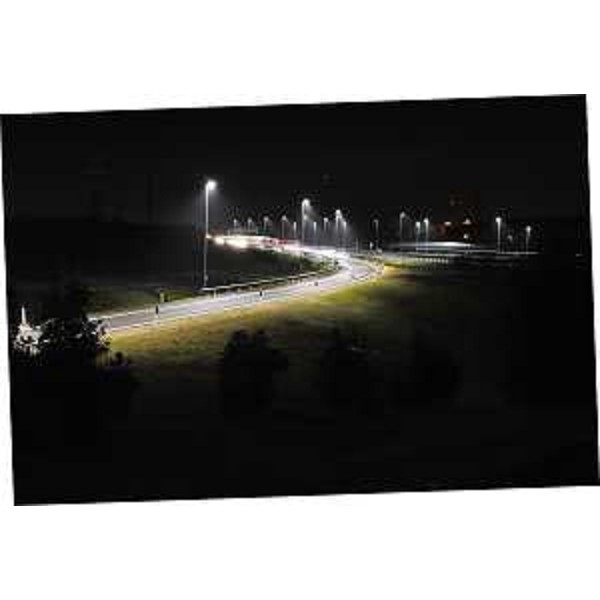 La nuova illuminazione con lampade a led degli svincoli di Redipuglia sull'Autostrada A4, tra i primi interventi previsti dal Piano quadriennale di riqualificazione dell'illuminazione della rete di Autovie Venete. (11/02/13)
