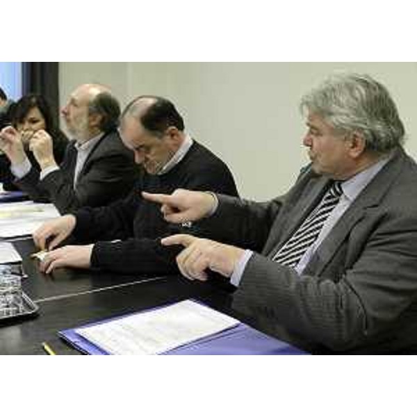 Gli assessori regionali A.Brandi (Lavoro Formazione Commercio Pari Opportunità,) R.Riccardi (Infrastrutture Mobilità Pianificazione territoriale Lavori pubblici), R.Molinaro (Istruzione Università Ricerca Famiglia Associazionismo Cooperazione) ed E.De Anna (Cultura Sport Relazioni internazionali e comunitarie Funzione pubblica Autonomie locali Coordinamento Riforme). (Udine 13/02/13)