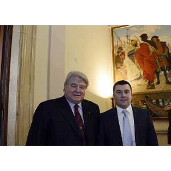 Elio De Anna (Assessore regionale Relazioni internazionali e comunitarie) e Bronislav Bugarski [Ministro Provincia autonoma Vojvodina (Repubblica di Serbia)] alla presentazione del progetto di sviluppo locale "Vojvodina Biomass Energy", nella sede della Regione FVG. (Trieste 15/02/13)