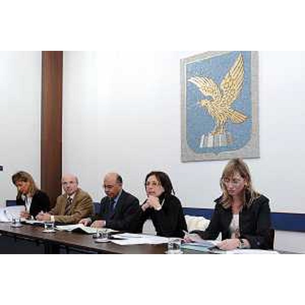 Michela Del Piero (Assessore regionale alla programmazione e controllo, alle risorse economiche e finanziarie, al patrimonio e servizi generali e alle pari opportunità) alla conferenza stampa sui risultati dell'attività di accertamento nel 2006. (Trieste 03/04/07)