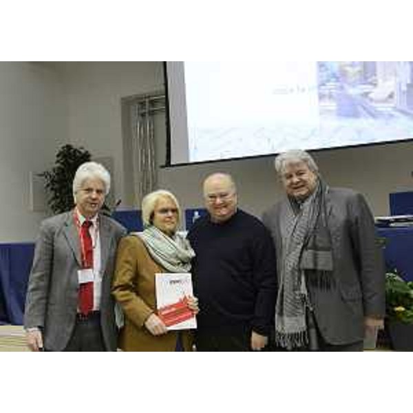 Claudio Pedrotti (Sindaco Pordenone), Silvia Acerbi (Presidente Informest), Alvaro Cardin (Presidente PordenoneFiere) ed Elio De Anna (Assessore regionale Relazioni internazionali) alla presentazione del portale ExpòLIVE. (Pordenone 26/02/13)