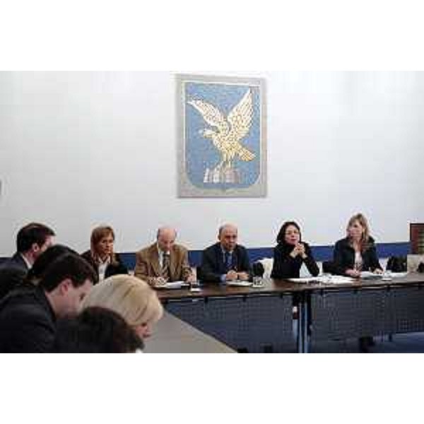 Michela Del Piero (Assessore regionale alla programmazione e controllo, alle risorse economiche e finanziarie, al patrimonio e servizi generali e alle pari opportunità) alla conferenza stampa sui risultati dell'attività di accertamento nel 2006. (Trieste 03/04/07)
