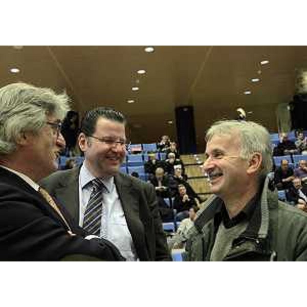 Renzo Tondo (Presidente Friuli Venezia Giulia) alla presentazione dei Cantieri lavoro - nuova iniziativa avviata dalla Regione per sostenere i lavoratori colpiti dalla crisi - agli amministratori locali e provinciali del FVG. (Udine 06/03/13)