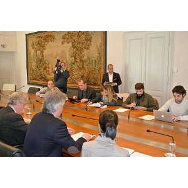 Incontro con la stampa, indetto da Renzo Tondo (Presidente Friuli Venezia Giulia), per presentare il nuovo assessore regionale a Finanze, Patrimonio, Programmazione, Ambiente, Energia e Politiche per la Montagna: Indira Fabbro. (Trieste 11/03/13)