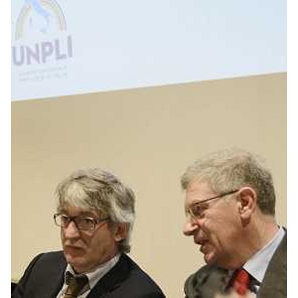 Renzo Tondo (Presidente Friuli Venezia Giulia) e Valter Pezzarini (Presidente UNPLI FVG) all'Assemblea ordinaria annuale del Comitato regionale dell'Unione Nazionale Pro Loco d'Italia (UNPLI). (Gemona del Friuli 23/03/13)