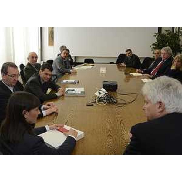 Debora Serracchiani (Presidente Friuli Venezia Giulia) incontra Claudio Pedrotti (Sindaco Pordenone) e la Giunta comunale in Municipio. (Pordenone 29/04/13)