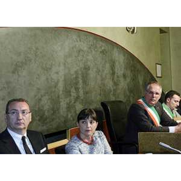 Sergio Bolzonello (Vicepresidente FVG) e Debora Serracchiani (Presidente Friuli Venezia Giulia) alla commemorazione del terremoto in Friuli del 1976. (Gemona del Friuli 06/05/13)