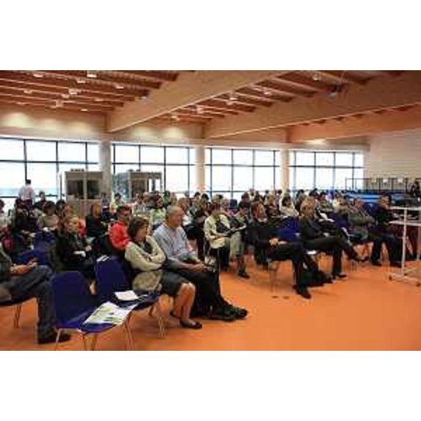 Pubblico al convegno "Competenze oltre i confini -Kompetenzen ohne Grenzen-Kompetence preko meja". (Lignano Sabbiadoro 17/05/13)