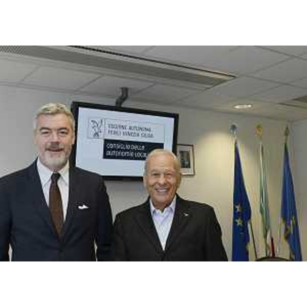Paolo Panontin (Assessore regionale Funzione pubblica, Autonomie locali e Coordinamento Riforme, delegato Protezione civile e Polizia locale e Sicurezza) ed Ettore Romoli (Sindaco Gorizia e presidente CAL) alla riunione dell'Ufficio di Presidenza del CAL-Consiglio delle Autonomie Locali. (Udine 28/05/13)