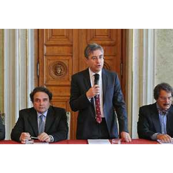 Francesco Peroni (Assessore regionale Finanze, Patrimonio e Programmazione) interviene al Premio Barcola, nella sede della Regione. (Trieste 08/06/13)