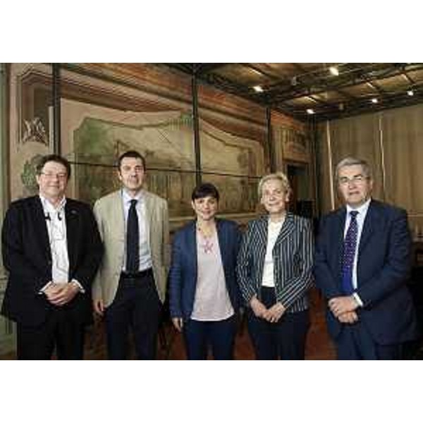 D.Serracchiani (Presidente Friuli Venezia Giulia) con i presidenti delle Province del FVG E.Gherghetta (Gorizia), A.Ciriani (Pordenone), M.T.Bassa Poropat (Trieste) e P.Fontanini (Udine) nella sede della Provincia. (Pordenone 12/06/13)