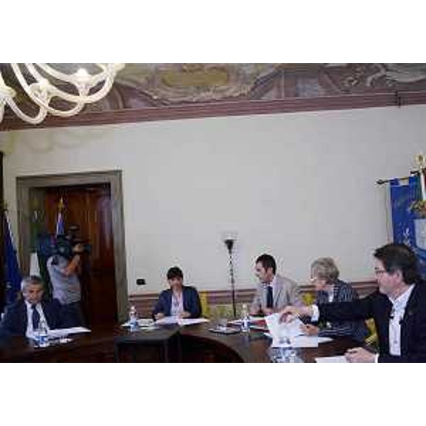 D.Serracchiani (Presidente Friuli Venezia Giulia) con i presidenti delle Province del FVG P.Fontanini (Udine), A.Ciriani (Pordenone), M.T.Bassa Poropat (Trieste) ed E.Gherghetta (Gorizia). (Pordenone 12/06/13)