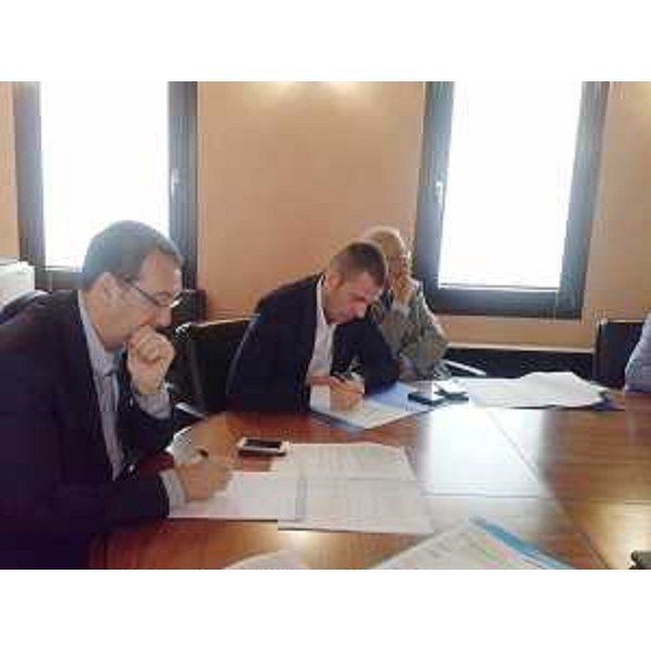 Sergio Bolzonello (Vicepresidente FVG e assessore regionale Attività produttive, Risorse rurali, agroalimentari e forestali) e Alessandro Ciriani (Presidente Provincia Pordenone) al Tavolo di confronto sulle criticità aziendali del Pordenonese. (Pordenone 18/06/13)