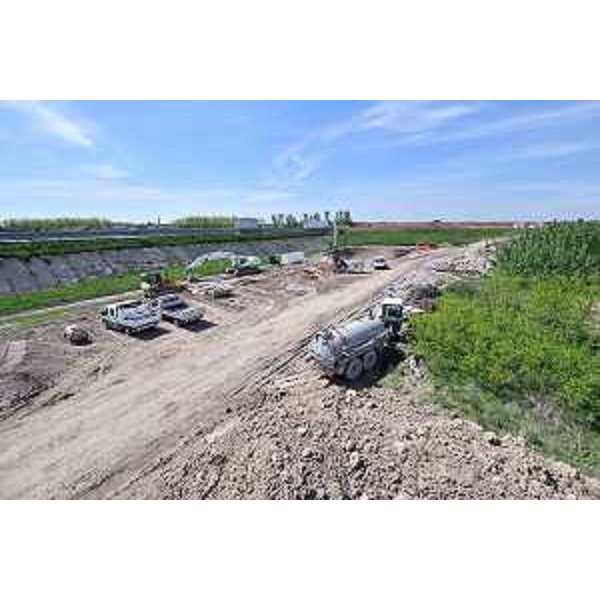 Cantiere del I lotto della costruzione della terza corsia dell'Autostrada A4 a San Donà di Piave. Foto Autovie Venete S.p.A. (19/06/13)