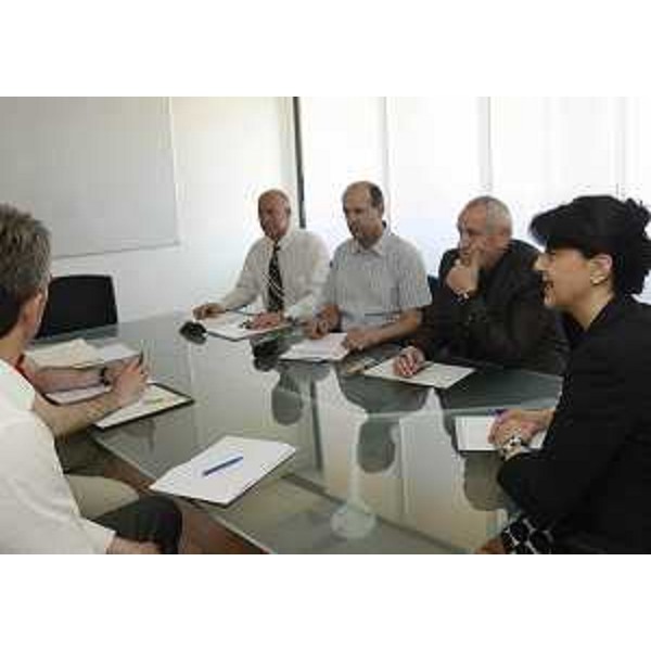 Mariagrazia Santoro (Assessore regionale Infrastrutture, Mobilità, Pianificazione territoriale, Lavori pubblici) nel corso dell'incontro con la delegazione kosovara per il supporto istituzionale da parte della Regione FVG al Ministero dell'Ambiente e della Pianificazione territoriale del Kosovo. (Trieste 19/06/13)